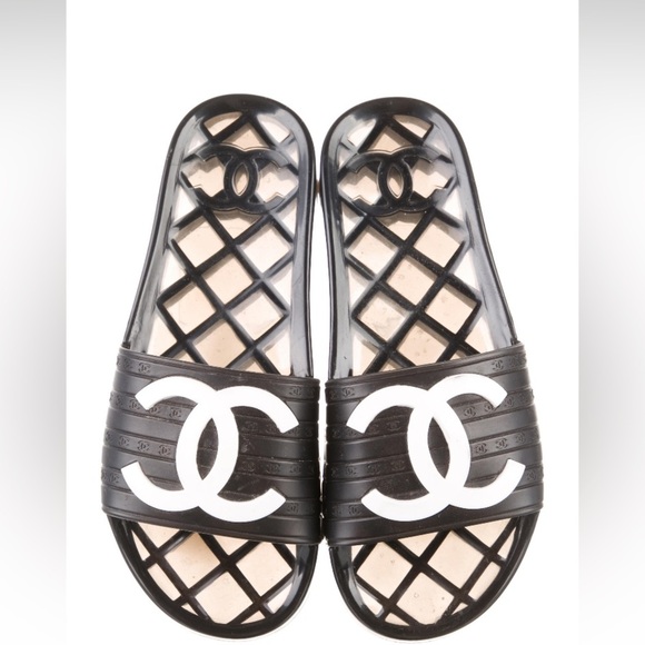 CHANEL BLACK RUBBER JELLY slide - Picture 10 of 14